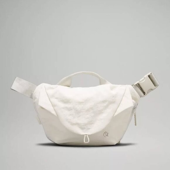 Lululemon Curved Crossbody Bag with Top Handle 3L in White Opal, BNWT - Picture 1 of 8